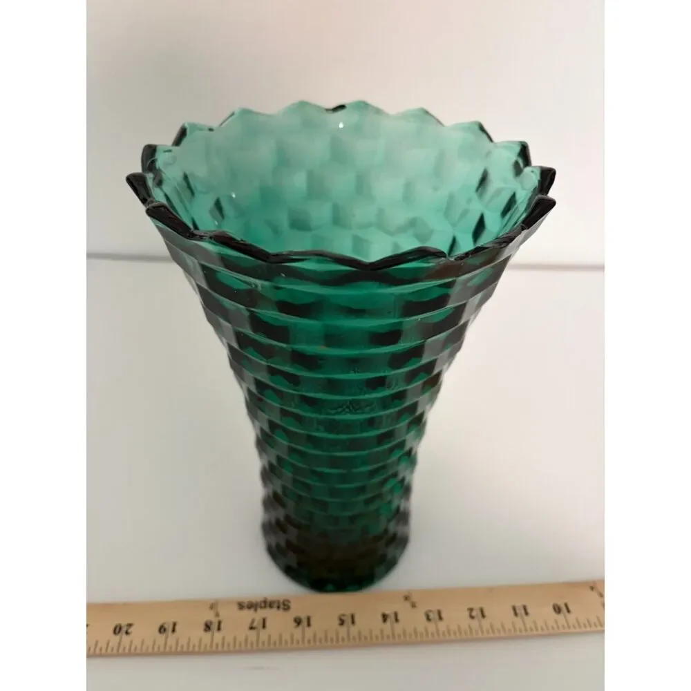 Green heavy crystal cut glass vase 10" - Picture 5 of 7